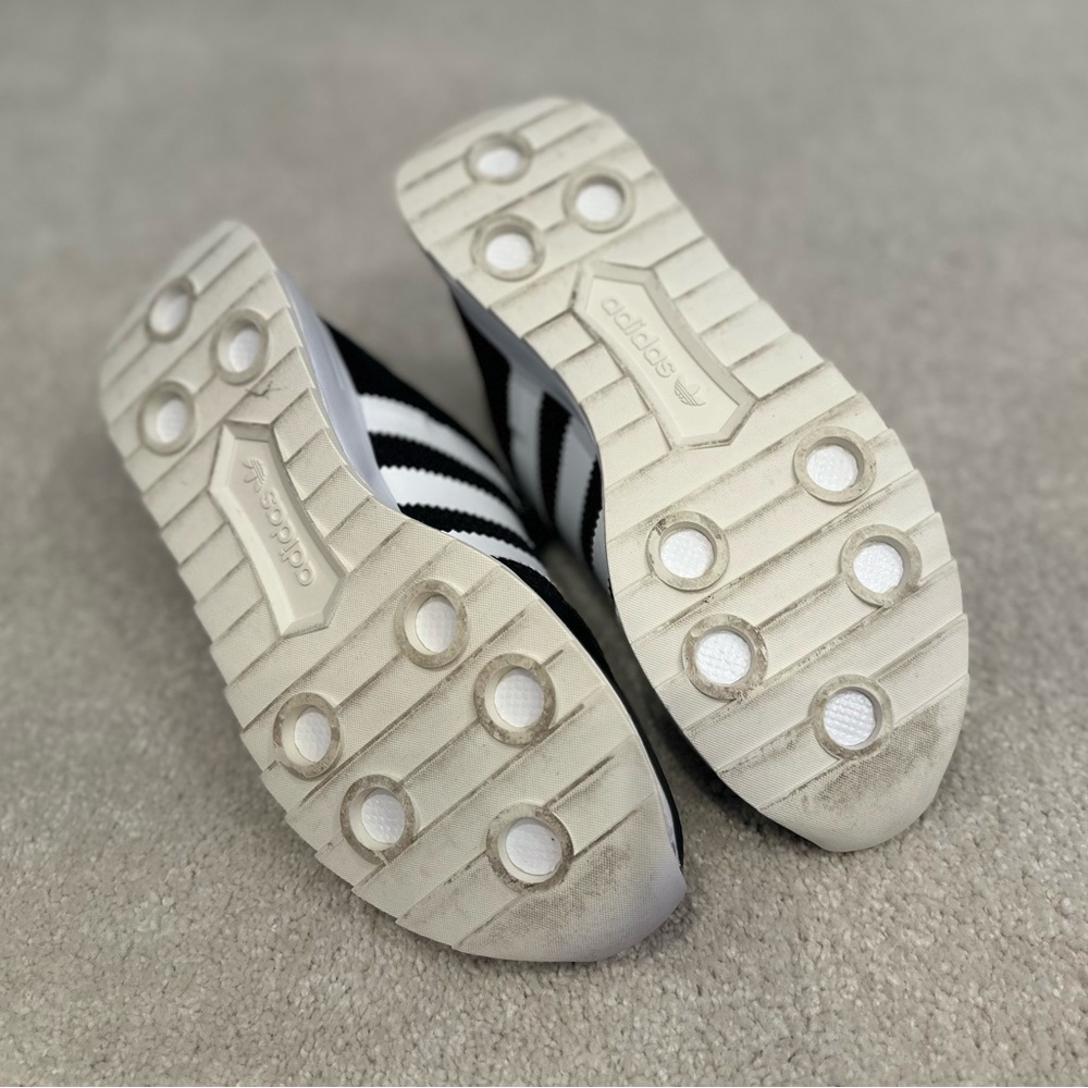 Adidas women’s size 8 EUC - Picture 3 of 4